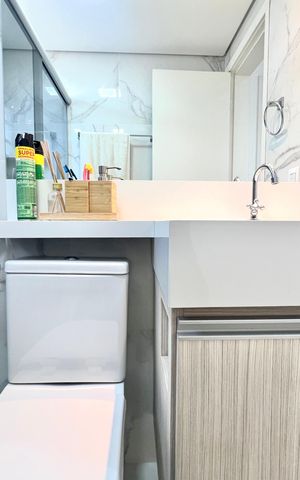 Apartamento à venda com 55m², 2 quartos e 1 vaga Apartamento à venda com 55m², 2 quartos e 1 vagaBanheiro Social