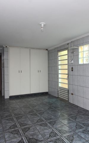 Casa à venda com 193m², 2 quartos e 2 vagasCozinha