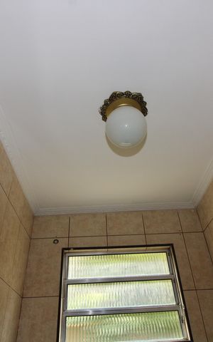 Casa à venda com 193m², 2 quartos e 2 vagasBanheiro 3