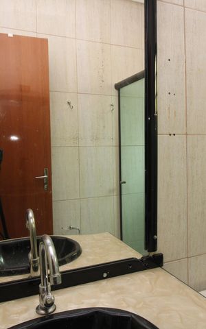 Casa à venda com 193m², 2 quartos e 2 vagasBanheiro da Suíte