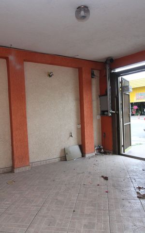 Casa à venda com 193m², 2 quartos e 2 vagasGaragem