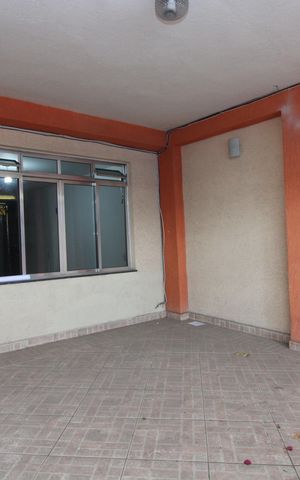Casa à venda com 193m², 2 quartos e 2 vagasGaragem