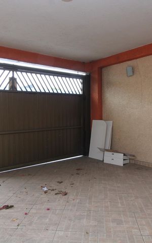 Casa à venda com 193m², 2 quartos e 2 vagasGaragem