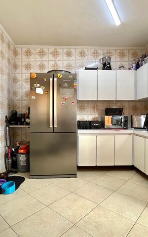 Casa à venda com 220m², 3 quartos e 2 vagasCozinha