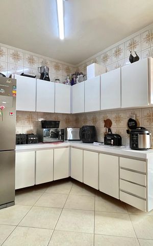Casa à venda com 220m², 3 quartos e 2 vagasCozinha
