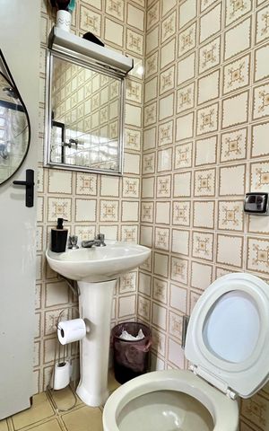 Casa à venda com 220m², 3 quartos e 2 vagasBanheiro da Suíte