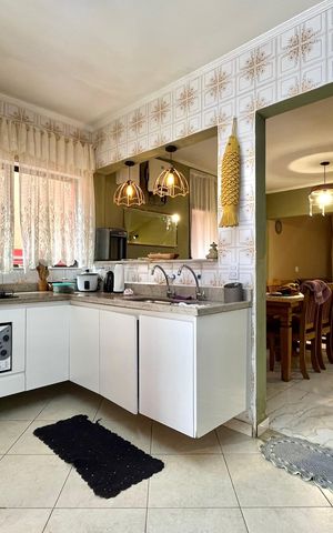 Casa à venda com 220m², 3 quartos e 2 vagasCozinha