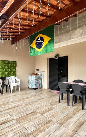 Casa à venda com 220m², 3 quartos e 2 vagasVaranda