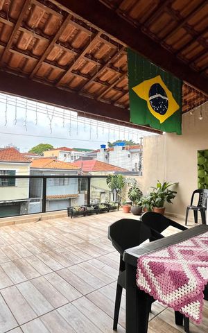 Casa à venda com 220m², 3 quartos e 2 vagasVaranda