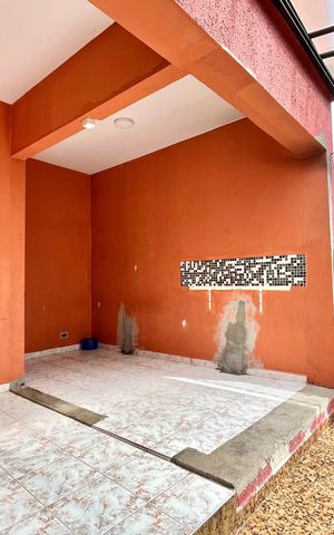 Casa à venda com 220m², 3 quartos e 2 vagasQuintal