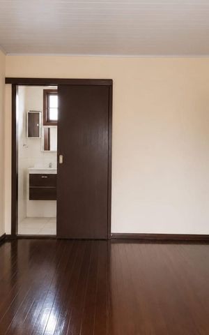 Casa para alugar com 140m², 5 quartos e 1 vaga Casa para alugar com 140m², 5 quartos e 1 vagaQuarto