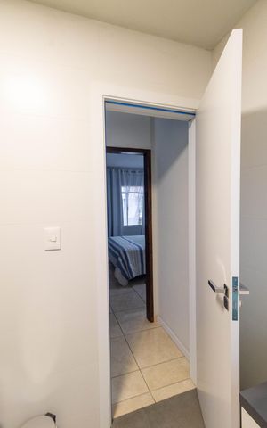 Casa à venda com 91m², 3 quartos e 2 vagas Casa à venda com 91m², 3 quartos e 2 vagasBanheiro Social