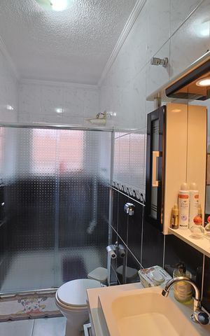 Casa à venda com 320m², 3 quartos e 2 vagasBanheiro Social