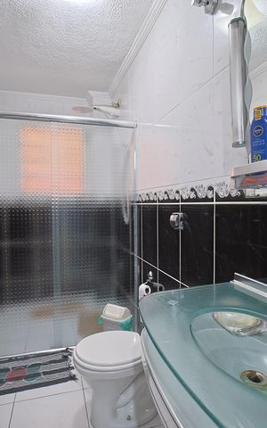 Casa à venda com 320m², 3 quartos e 2 vagasBanheiro Social 2