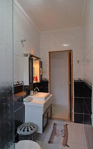 Casa à venda com 320m², 3 quartos e 2 vagasBanheiro Social
