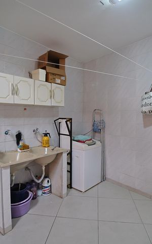 Casa à venda com 320m², 3 quartos e 2 vagasÁrea de Serviço