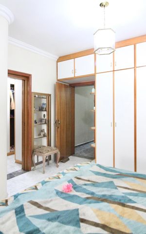 Casa à venda com 450m², 6 quartos e 5 vagas Casa à venda com 450m², 6 quartos e 5 vagasSuíte 1