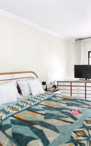 Casa à venda com 450m², 6 quartos e 5 vagas Casa à venda com 450m², 6 quartos e 5 vagasSuíte 1