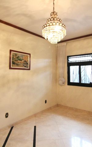 Casa à venda com 450m², 6 quartos e 5 vagas Casa à venda com 450m², 6 quartos e 5 vagasQuarto 2