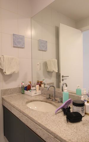 Apartamento à venda com 120m², 3 quartos e 2 vagasBanheiro da suíte