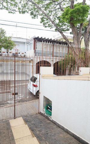 Casa à venda com 250m², 2 quartos e 4 vagasGaragem