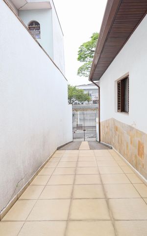 Casa à venda com 250m², 2 quartos e 4 vagasGaragem