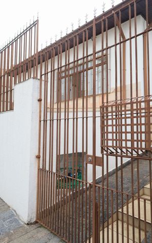 Casa à venda com 250m², 2 quartos e 4 vagasFachada