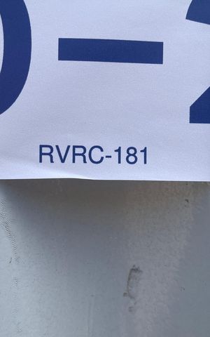 Apartamento à venda com 176m², 3 quartos e 4 vagas Apartamento à venda com 176m², 3 quartos e 4 vagasPlaca instalada no portão tamanho grande com o código RVRC-181