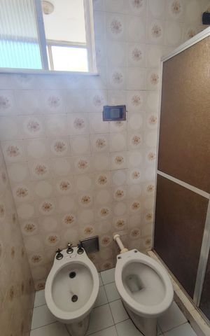 Apartamento à venda com 48m², 2 quartos e 1 vaga Apartamento à venda com 48m², 2 quartos e 1 vagaBanheiro