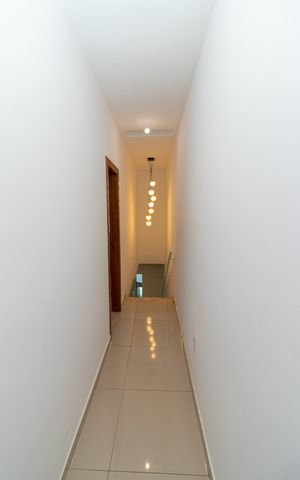 Casa para alugar com 104m², 3 quartos e 2 vagas Casa para alugar com 104m², 3 quartos e 2 vagasCorredor