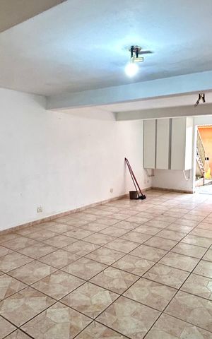 Casa para alugar com 250m², 3 quartos e 4 vagas Casa para alugar com 250m², 3 quartos e 4 vagasGaragem