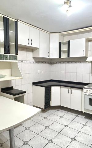 Casa para alugar com 250m², 3 quartos e 4 vagas Casa para alugar com 250m², 3 quartos e 4 vagasCozinha