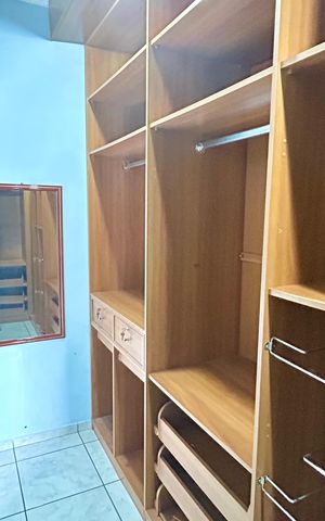 Casa para alugar com 250m², 3 quartos e 4 vagas Casa para alugar com 250m², 3 quartos e 4 vagasCloset da suíte