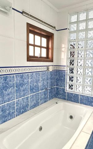 Casa para alugar com 250m², 3 quartos e 4 vagas Casa para alugar com 250m², 3 quartos e 4 vagasBanheiro da Suíte