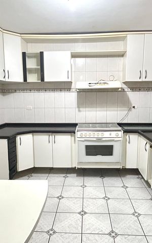 Casa para alugar com 250m², 3 quartos e 4 vagas Casa para alugar com 250m², 3 quartos e 4 vagasCozinha