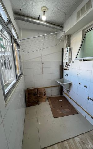 Casa à venda com 55m², 2 quartos e 1 vaga Casa à venda com 55m², 2 quartos e 1 vagaÁrea de serviço