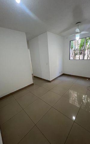 Casa à venda com 55m², 2 quartos e 1 vaga Casa à venda com 55m², 2 quartos e 1 vagaSala