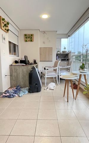 Apartamento à venda com 87m², 3 quartos e 2 vagas Apartamento à venda com 87m², 3 quartos e 2 vagasVaranda