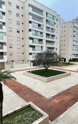Apartamento à venda com 87m², 3 quartos e 2 vagas Apartamento à venda com 87m², 3 quartos e 2 vagasVaranda