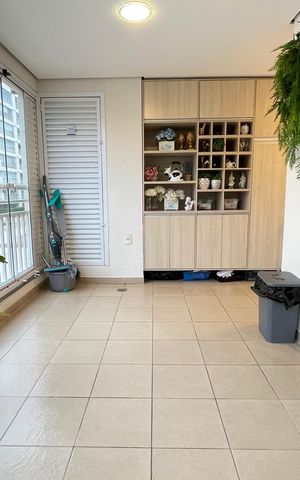 Apartamento à venda com 87m², 3 quartos e 2 vagas Apartamento à venda com 87m², 3 quartos e 2 vagasVaranda