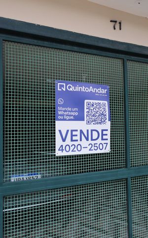 Casa à venda com 150m², 4 quartos e 2 vagasFachada