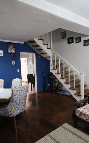 Casa à venda com 150m², 4 quartos e 2 vagasSala