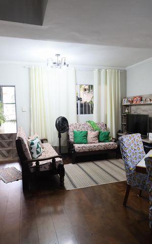 Casa à venda com 150m², 4 quartos e 2 vagasSala