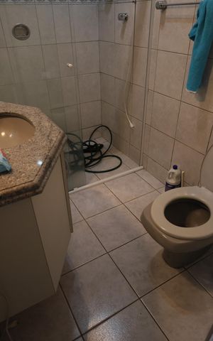 Casa à venda com 150m², 4 quartos e 2 vagasBanheiro 3
