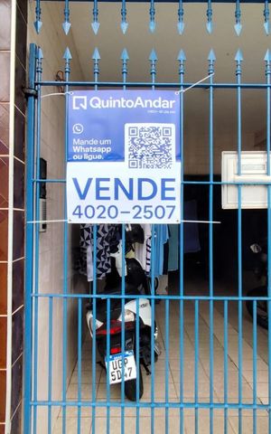 Casa à venda com 180m², 2 quartos e 1 vaga Casa à venda com 180m², 2 quartos e 1 vagaPlaquinha