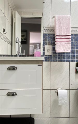Apartamento à venda com 56m², 2 quartos e 1 vaga Apartamento à venda com 56m², 2 quartos e 1 vagaBanheiro