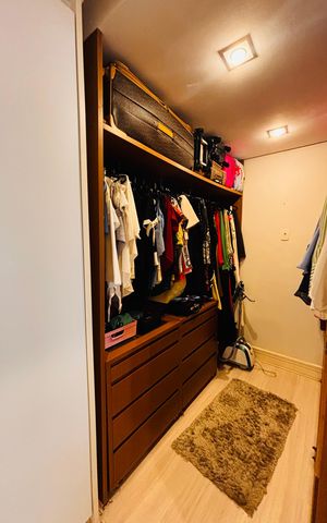 Apartamento à venda com 196m², 3 quartos e 3 vagas Apartamento à venda com 196m², 3 quartos e 3 vagasCloset da suíte 1