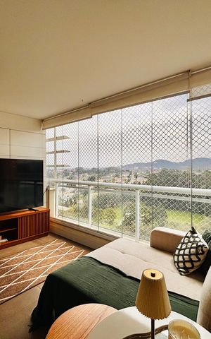 Apartamento à venda com 196m², 3 quartos e 3 vagas Apartamento à venda com 196m², 3 quartos e 3 vagasVaranda