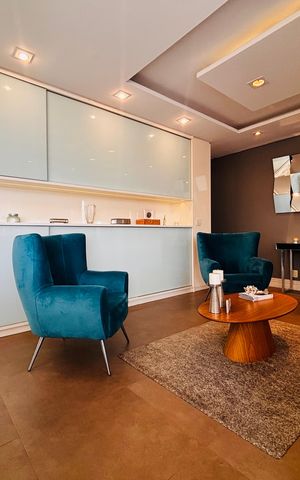 Apartamento à venda com 196m², 3 quartos e 3 vagas Apartamento à venda com 196m², 3 quartos e 3 vagasSala