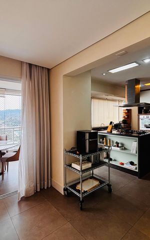 Apartamento à venda com 196m², 3 quartos e 3 vagas Apartamento à venda com 196m², 3 quartos e 3 vagasCozinha